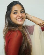 Heroine Pranavi Manukonda at Slumdog Husband Success Celebrations Pictures 06