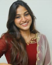 Heroine Pranavi Manukonda at Slumdog Husband Success Celebrations Pictures 08