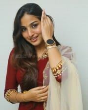 Heroine Pranavi Manukonda at Slumdog Husband Success Celebrations Pictures 10