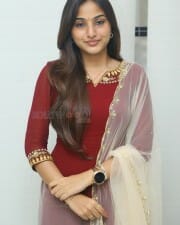 Heroine Pranavi Manukonda at Slumdog Husband Success Celebrations Pictures 17