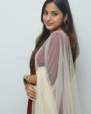 Heroine Pranavi Manukonda at Slumdog Husband Success Celebrations Pictures 23
