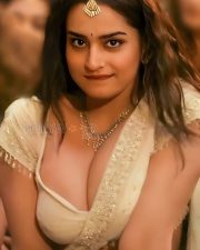 Hot Ayesha Khan Cleavage in Motha Song Photos 02