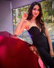 Hot Nikita Dutta in a Black Strapless Black Deep Neck Bodycon Dress Photos 02 Hot Nikita Dutta in a Black Strapless Black Deep Neck Bodycon Dress Photos 02