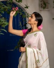 Malayalam Actress Surabhi Santosh Saree Photoshoot Pictures 05