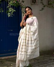 Malayalam Actress Surabhi Santosh Saree Photoshoot Pictures 07