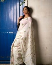 Malayalam Actress Surabhi Santosh Saree Photoshoot Pictures 08