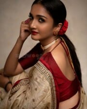 Malayalam Actress Surabhi Santosh Saree Photoshoot Pictures 10