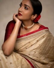Malayalam Actress Surabhi Santosh Saree Photoshoot Pictures 11