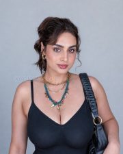 Seductive Ayesha Khan Cleavage in a Black Deep V neck Camisole Photos 07