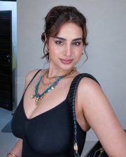 Seductive Ayesha Khan Cleavage in a Black Deep V neck Camisole Photos 08