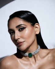 Sexy Nikita Dutta at Grazia Fashion Awards 2025 in a Beige Lace Mara Dress Photos 04 Sexy Nikita Dutta at Grazia Fashion Awards 2025 in a Beige Lace Mara Dress Photos 04
