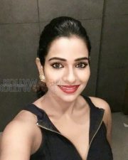 Sirikka Vidalaama Movie Heroine Leesha Eclairs Photos 21