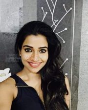 Sirikka Vidalaama Movie Heroine Leesha Eclairs Photos 22