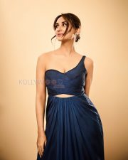 Sophisticated Actress Nikita Dutta in a Navy Blue Strapless Sweetheart Gown with Emerald Ear Cuff Photos 03 Sophisticated Actress Nikita Dutta in a Navy Blue Strapless Sweetheart Gown with Emerald Ear Cuff Photos 03