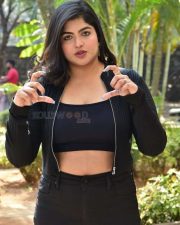 Tollywood Actress Naina Sarwar at Suryapet Junction Teaser Launch Photos 20