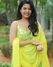 Actress Goldie Nissy at Changure Bangaru Raja Interview Photos 19