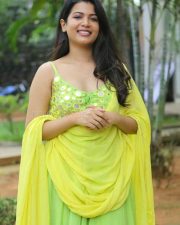 Actress Goldie Nissy at Changure Bangaru Raja Interview Photos 23