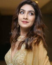 Actress Phalguni Khanna at Joruga Hushaaruga Shikaru Podhama Motion Poster Launch Event Pictures 29