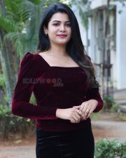 Goldie Nissy at Mahanatulu Movie First Look Launch Photos 01