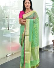 Actress Gautami at Anni Manchi Sakunamule Interview Pictures 11