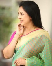 Actress Gautami at Anni Manchi Sakunamule Interview Pictures 17