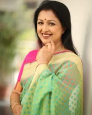 Actress Gautami at Anni Manchi Sakunamule Interview Pictures 18