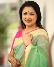 Actress Gautami at Anni Manchi Sakunamule Interview Pictures 19