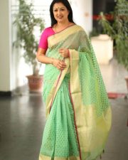Actress Gautami at Anni Manchi Sakunamule Interview Pictures 20