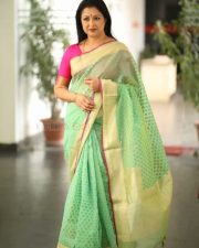 Actress Gautami at Anni Manchi Sakunamule Interview Pictures 21