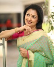 Actress Gautami at Anni Manchi Sakunamule Interview Pictures 24