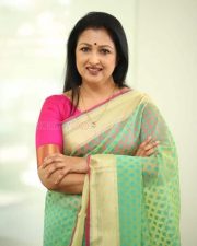 Actress Gautami at Anni Manchi Sakunamule Interview Pictures 27