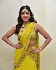 Actress Gayatri Bhardwaj at Tiger Nageswara Rao Pre Release Event Photos 10