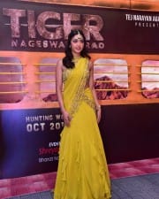 Actress Gayatri Bhardwaj at Tiger Nageswara Rao Pre Release Event Photos 35
