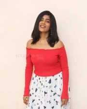 Actress Gayatri Gupta At Burrakatha Movie Teaser Launch Photos 04