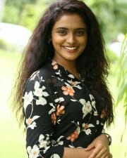 Actress Roopa Koduvayur at Mr Pregnant Movie Song Launch Photos 08