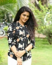 Actress Roopa Koduvayur at Mr Pregnant Movie Song Launch Photos 14