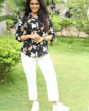 Actress Roopa Koduvayur at Mr Pregnant Movie Song Launch Photos 17