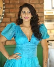 Actress Vishnu Priya At The Baker And The Beauty Telugu Webseries Trailer Launch Pictures 21