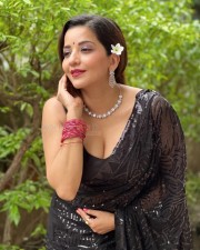 Bhojpuri Actress Monalisa in a Black Sequin Saree Pictures 06