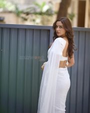 Elegant Actress Anaira Gupta in a White Saree Photos 08