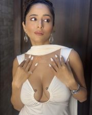 Erotic Kate Sharma Boobs Cleavage at Universal Eminence Awards 2025 Photos 01
