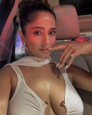 Erotic Kate Sharma Boobs Cleavage at Universal Eminence Awards 2025 Photos 02