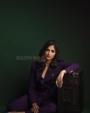 Glamorous Bigg Boss Losliya Photoshoot Stills 08