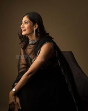 Glamorous Bigg Boss Losliya Photoshoot Stills 14