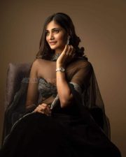 Glamorous Bigg Boss Losliya Photoshoot Stills 15