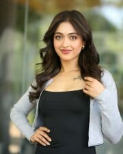 Heroine Gayatri Bhardwaj at Tiger Nageswara Rao Interview Photos 19
