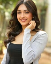 Heroine Gayatri Bhardwaj at Tiger Nageswara Rao Interview Photos 44