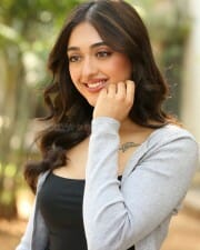 Heroine Gayatri Bhardwaj at Tiger Nageswara Rao Interview Photos 45
