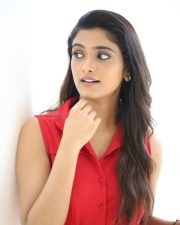 Heroine Roopa Koduvayur at Sarangapani Jathakam Success Meet Photos 21
