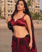 Hot Kate Sharma in a Maroon Saree with Matching Sleeveless Blouse Photos 10